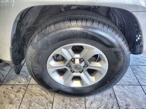 Used 2023 Toyota 4Runner SR5 Premium w/ Moonroof Package image 10