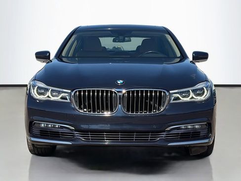 Used 2016 BMW 750i image 8