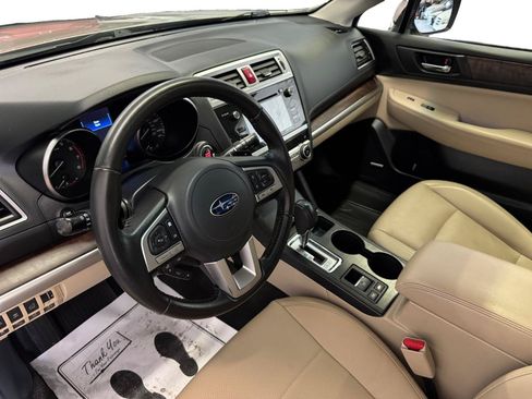 Used 2016 Subaru Outback 2.5i Limited AWD/4WD image 3