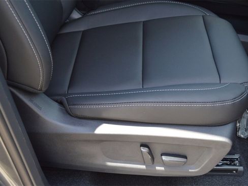 New 2025 Nissan Murano SV image 16