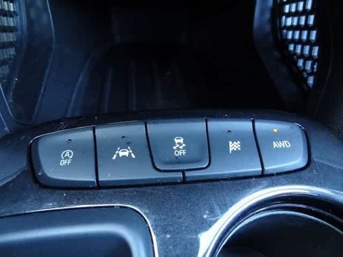 Used 2023 Chevrolet TrailBlazer LT image 30