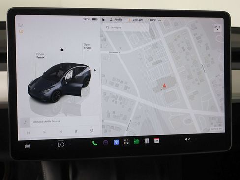 Used 2023 Tesla Model Y Long Range AWD/4WD image 38