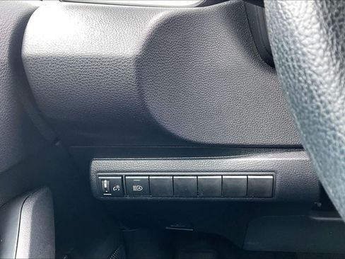 Used 2025 Toyota Corolla LE FWD image 34