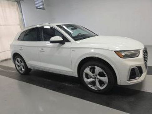 Used 2023 Audi Q5 2.0T Premium Plus w/ Premium Plus Package AWD/4WD image 3