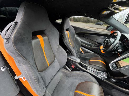 Used 2016 McLaren 570S Coupe image 23