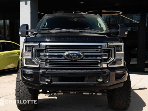 Used 2021 Ford F250 Limited image 4