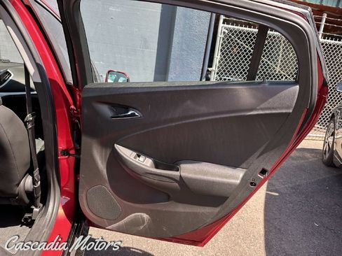 Used 2018 Chevrolet Volt LT w/ LT Driver Confidence Package FWD image 21