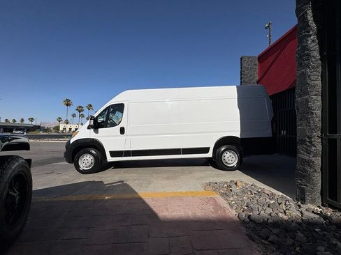 Used 2023 RAM ProMaster 3500 w/ Driver Convenience Group FWD image 4