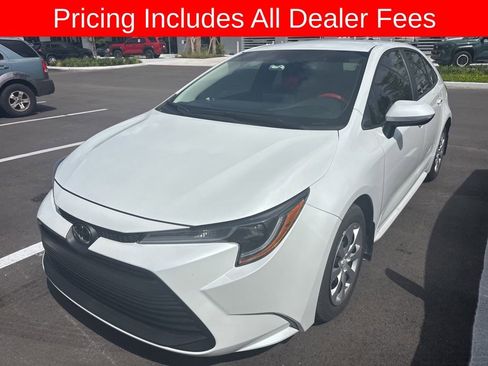 Used 2025 Toyota Corolla LE FWD image 1