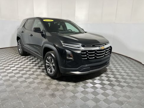 Used 2026 Chevrolet Equinox LT AWD/4WD image 2