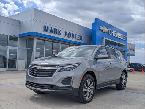 Used 2024 Chevrolet Equinox LT image 1