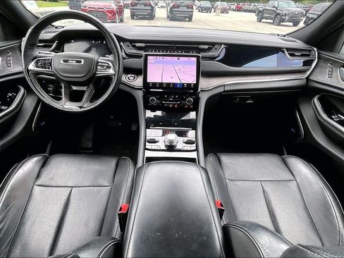 Used 2023 Jeep Grand Cherokee Overland w/ Advanced Protech Group III AWD/4WD image 21