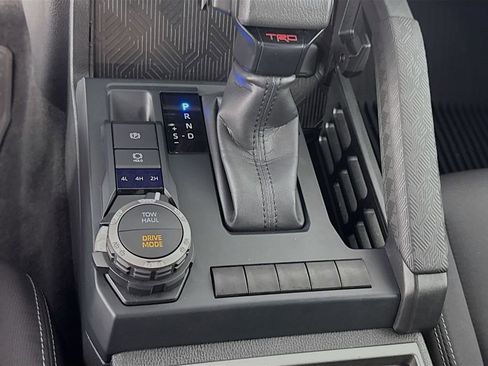 Used 2025 Toyota Tacoma TRD Sport AWD/4WD image 22