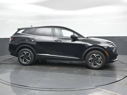 Used 2025 Kia Sportage LX AWD/4WD image 5