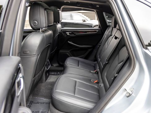 Certified 2026 Porsche Macan AWD/4WD image 49