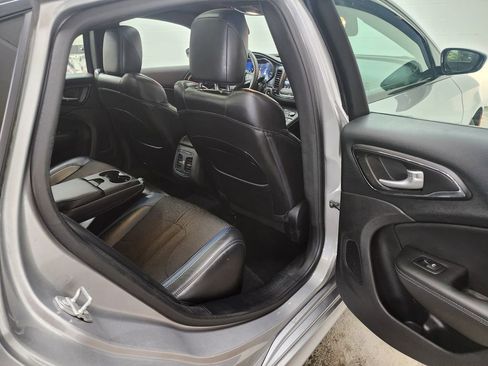 Used 2016 Chrysler 200 S w/ Navigation & Sound Group I image 33