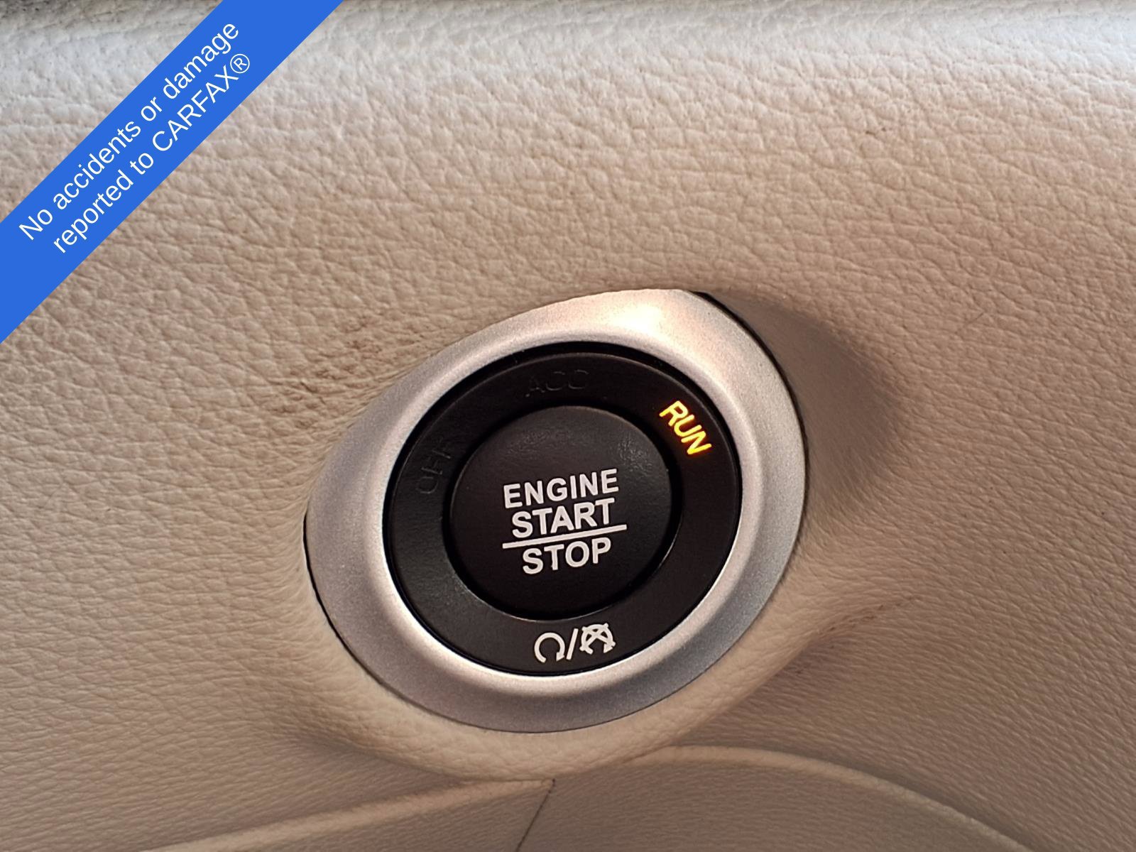 Used 2024 Chrysler Pacifica Limited FWD image 29