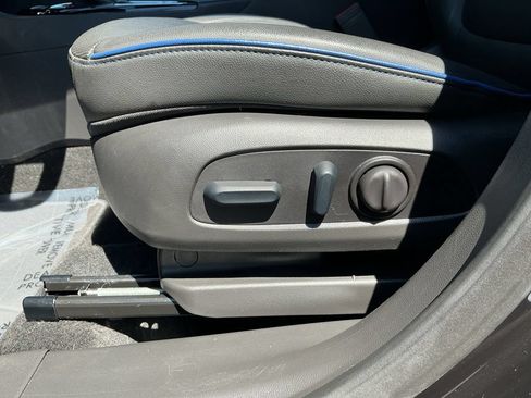 Used 2025 Buick Encore GX Sport Touring w/ Advanced Technology Package AWD/4WD image 14