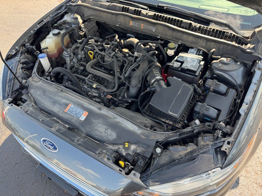 Used 2019 Ford Fusion SE w/ Equipment Group 151A FWD image 22