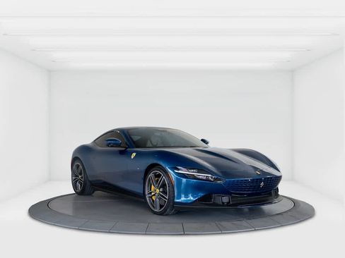 Used 2022 Ferrari Roma RWD image 7