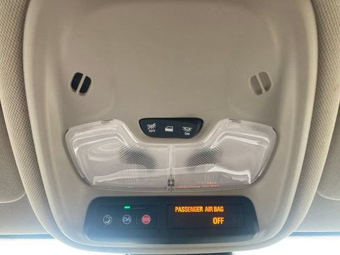 Used 2024 Buick Encore GX Preferred AWD/4WD image 37