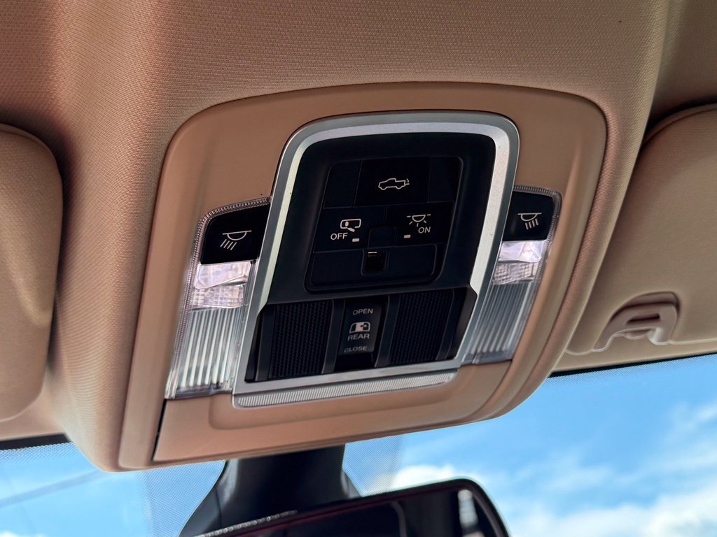 Used 2019 RAM 3500 Laramie AWD/4WD image 27