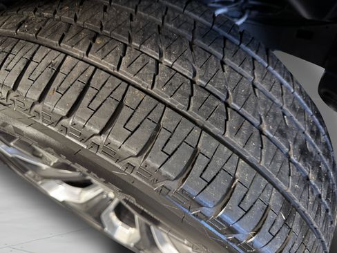 Used 2020 RAM 1500 Limited w/ Body Color Bumper Group image 52