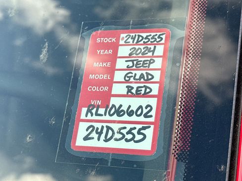 New 2024 Jeep Gladiator Sport image 26