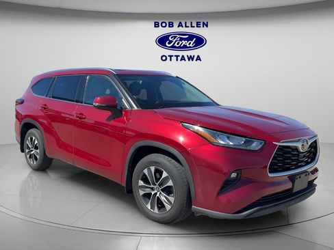Used 2020 Toyota Highlander XLE image 7