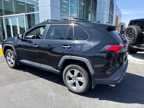Used 2021 Toyota RAV4 Limited AWD/4WD image 13