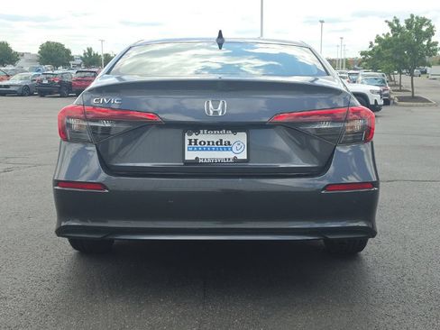 Used 2023 Honda Civic LX image 6