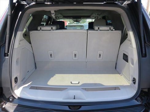 Certified 2025 Cadillac Escalade Sport Platinum AWD/4WD image 23