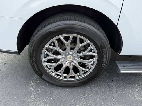 Used 2021 Ford Expedition Max Limited RWD image 39