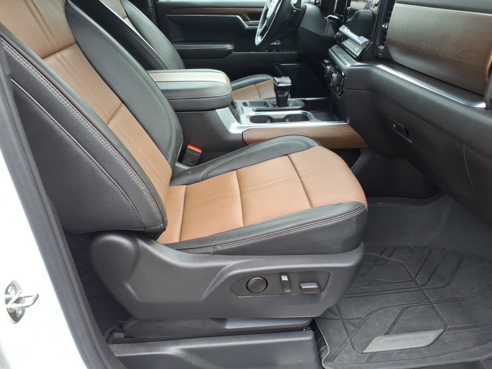 Certified 2023 Chevrolet Silverado 1500 High Country w/ High Country Premium Package AWD/4WD image 9