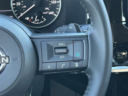 New 2025 Nissan Pathfinder SV image 27