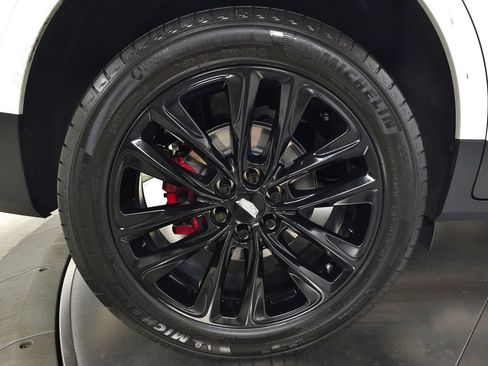 Certified 2024 Cadillac XT5 Sportv AWD/4WD image 12