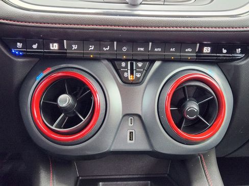 Used 2021 Chevrolet Blazer RS w/ Enhanced Convenience Package image 19