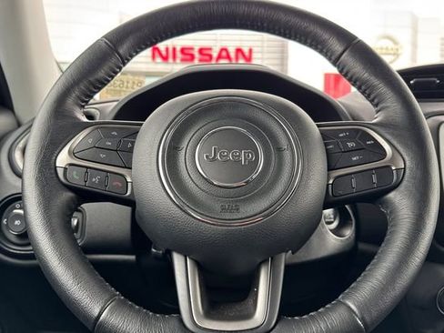 Used 2022 Jeep Renegade Latitude w/ Convenience Group image 27