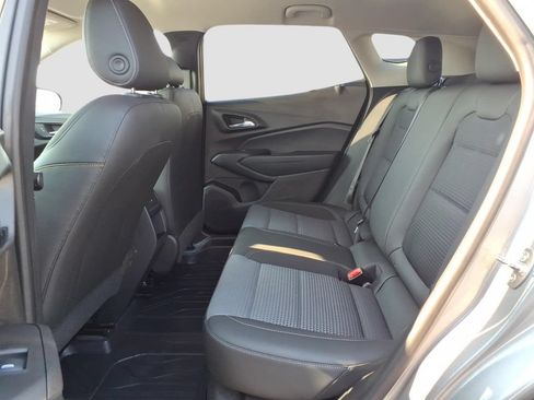 Used 2024 Chevrolet Trax LT w/ Driver Confidence Package FWD image 14
