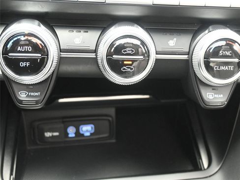 Used 2021 Genesis G70 2.0T w/ Elite Package image 14