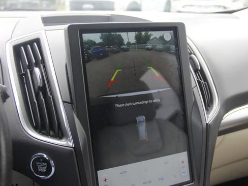 Certified 2022 Ford Edge Titanium image 24