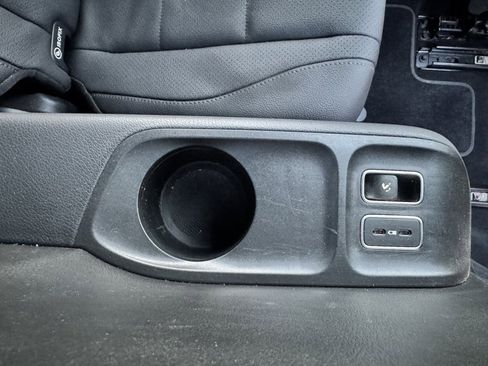 Used 2021 Mercedes-Benz GLS 450 4MATIC image 45