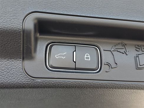 Used 2023 Ford Explorer ST-Line w/ Class IV Trailer Tow Package image 18