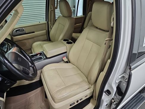 Used 2015 Ford Expedition Limited w/ Equipment Group 301A RWD image 30