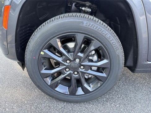 New 2026 Jeep Grand Cherokee L Limited image 7