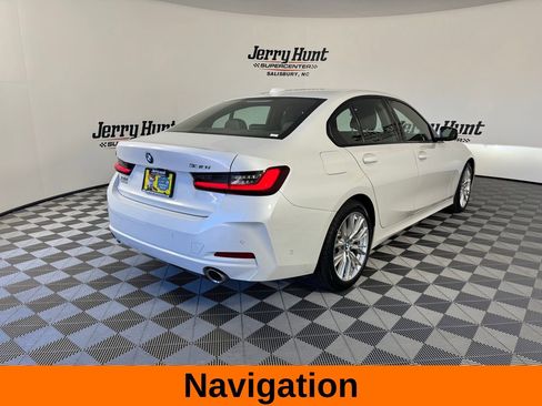 Used 2023 BMW 330i Sedan w/ Premium Package image 7