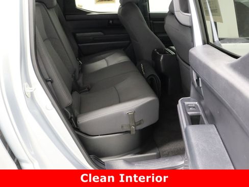 Used 2024 Toyota Tacoma SR image 31