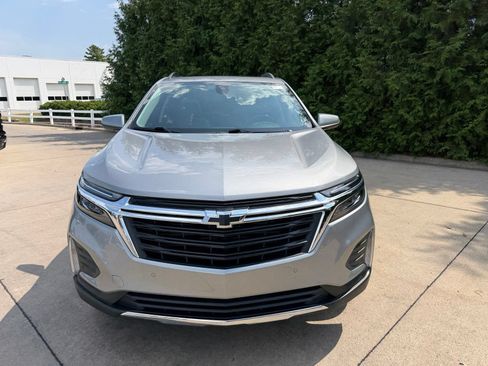 Used 2024 Chevrolet Equinox LT w/ LPO, Floor Liner Package FWD image 6