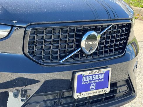 New 2026 Volvo XC40 B5 Ultra w/ Protection Package Premier image 2