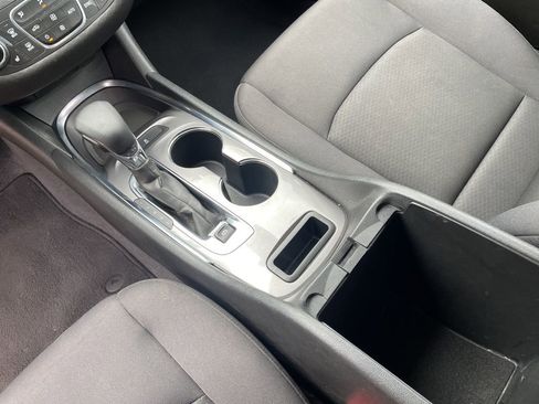Used 2023 Chevrolet Malibu LT FWD image 9